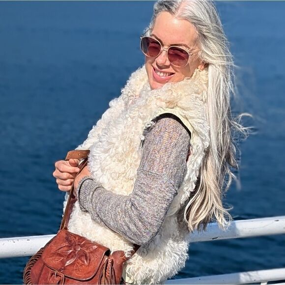 Vintage Curly Lamb fur Vest - Picture 7 of 10